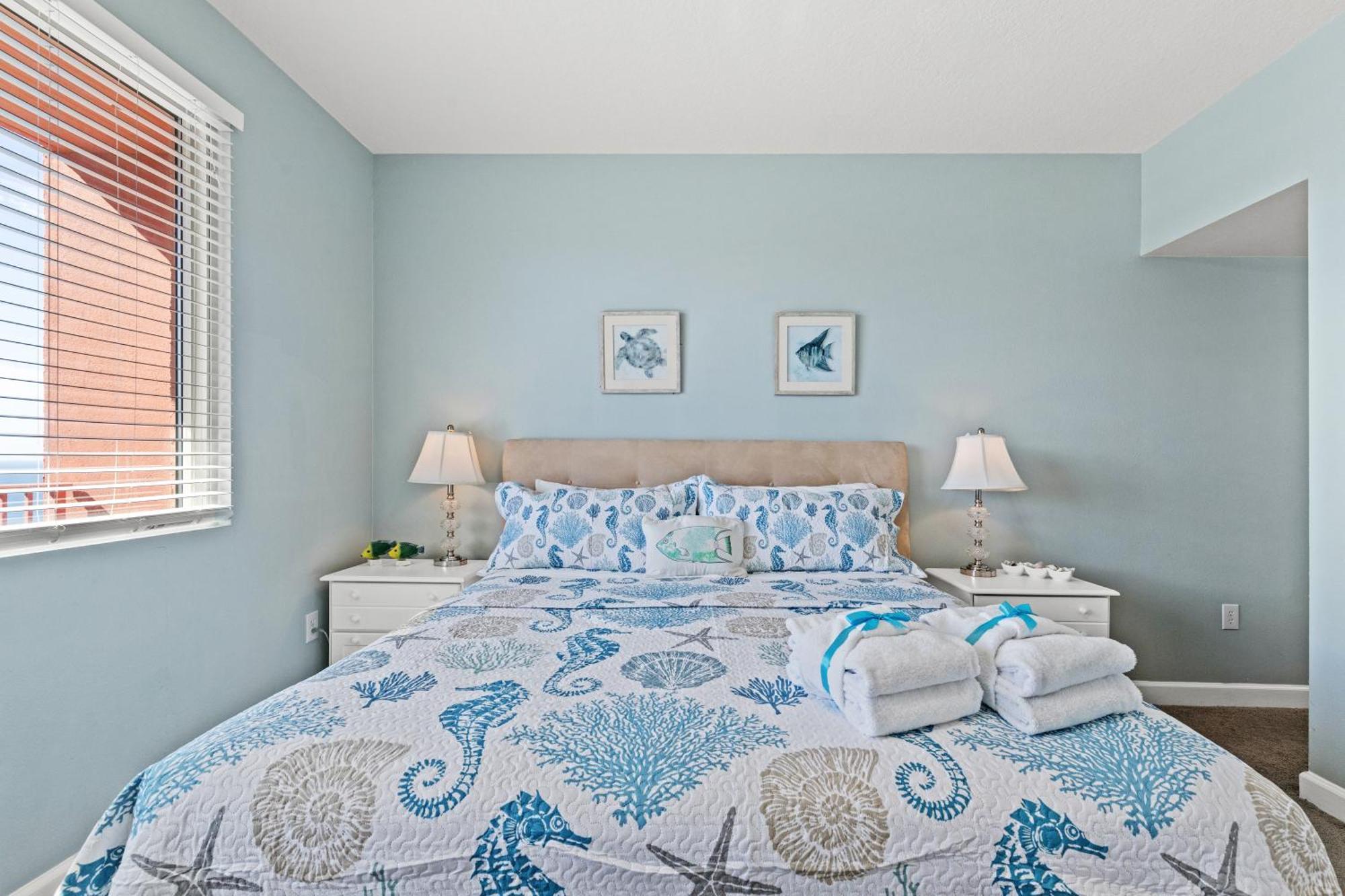 Penthouse With Beautiful Beach Views! 1 Bedroom, 2 Bathroom Penthouse! Panama City Beach Buitenkant foto